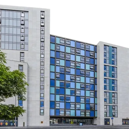 For Students Only Ensuites With Shared Kitchen At Vibrant Byrom Point Retreat With Gym, Study Room And Social Lounge In Liverpool Exterior photo