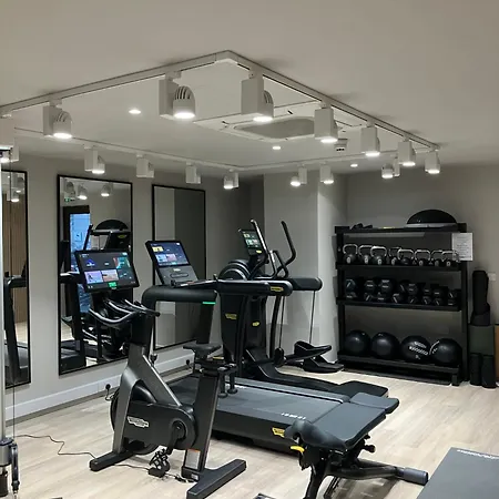 For Students Only Ensuites With Shared Kitchen At Vibrant Byrom Point Retreat With Gym, Study Room And Social Lounge In Liverpool Exterior photo