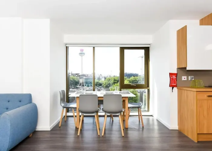 For Students Only Ensuites With Shared Kitchen At Vibrant Byrom Point Retreat With Gym, Study Room And Social Lounge In Liverpool