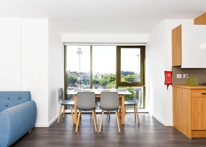 For Students Only Ensuites With Shared Kitchen At Vibrant Byrom Point Retreat With Gym, Study Room And Social Lounge In Liverpool