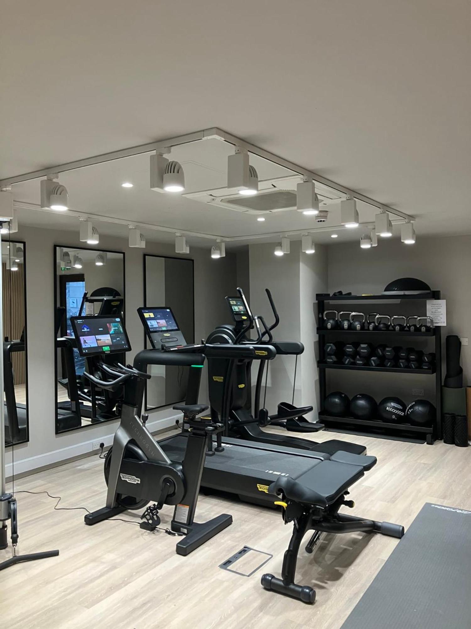 Apartment For Students Only Ensuites With Shared Kitchen At Vibrant Byrom Point Retreat With Gym, Study And Social Lounge In *