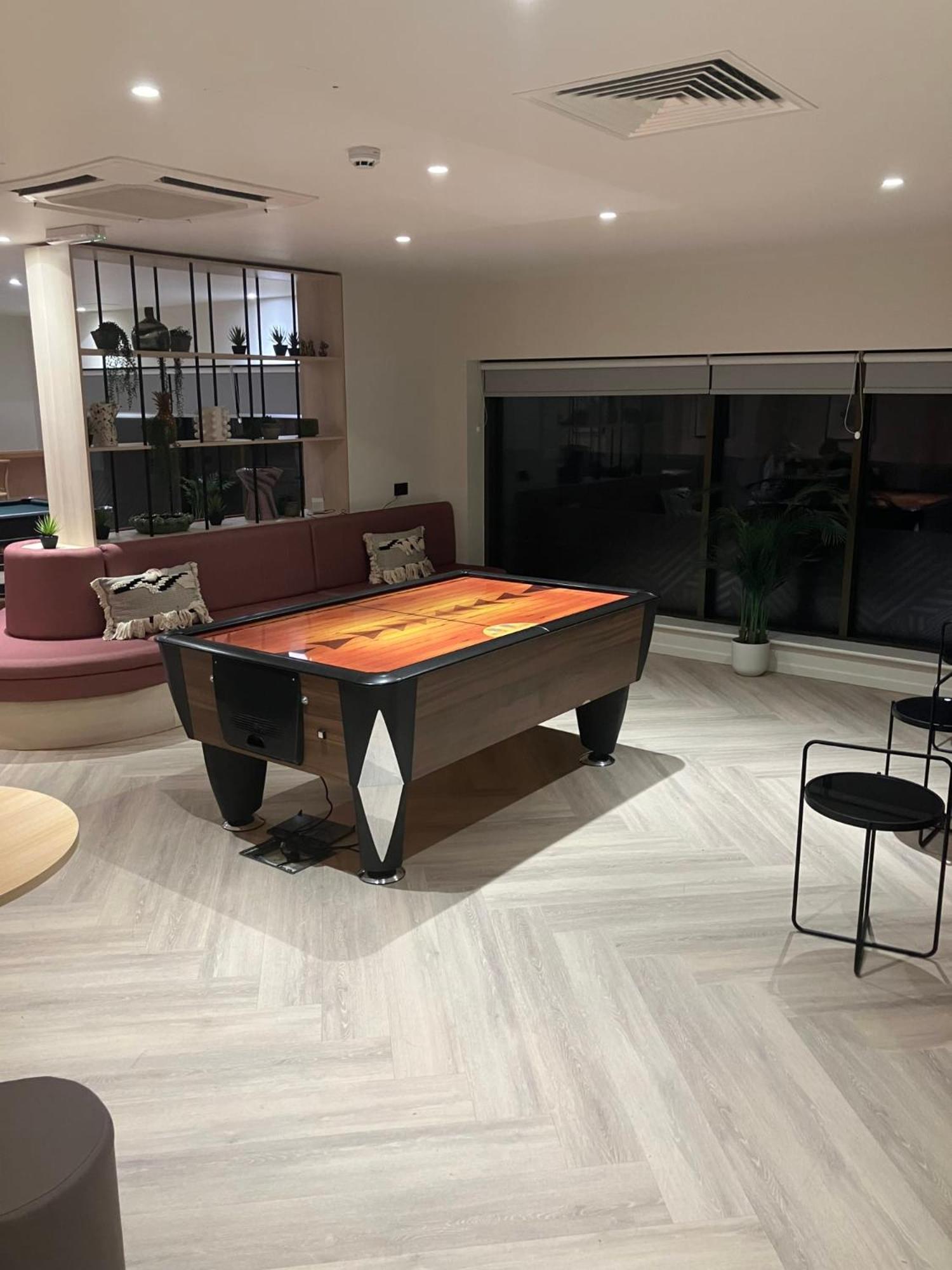 For Students Only Ensuites With Shared Kitchen At Vibrant Byrom Point Retreat With Gym, Study And Social Lounge In * Liverpool