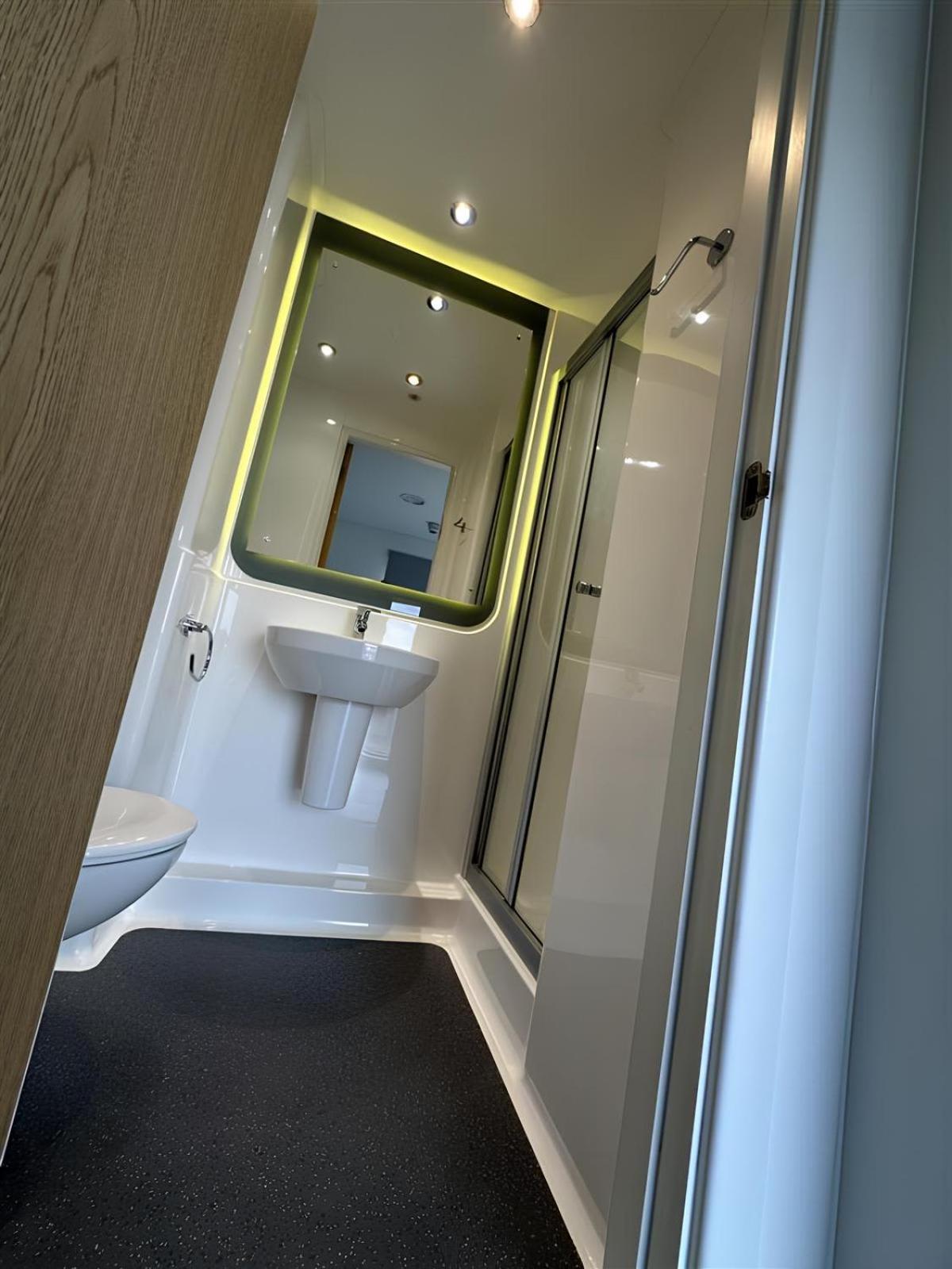 For Students Only Ensuites With Shared Kitchen At Vibrant Byrom Point Retreat With Gym, Study And Social Lounge In Apartment
